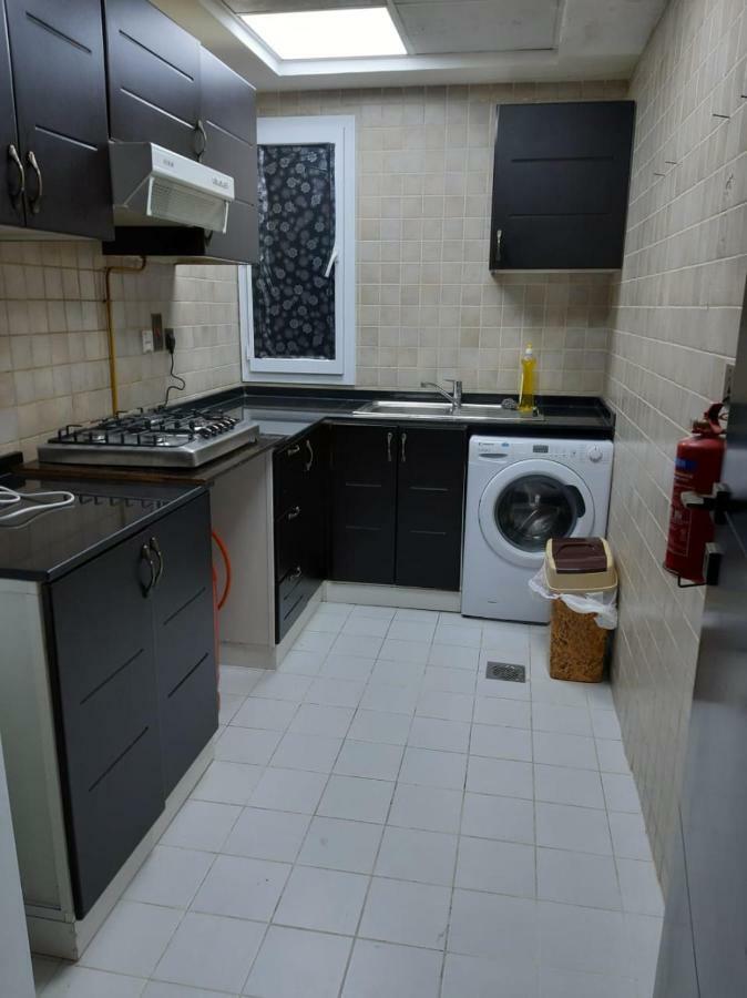 Decent Boys Hostel In Center Of Bur Dubai Next To Burjuman Metro Station With All Free Facilities Dış mekan fotoğraf